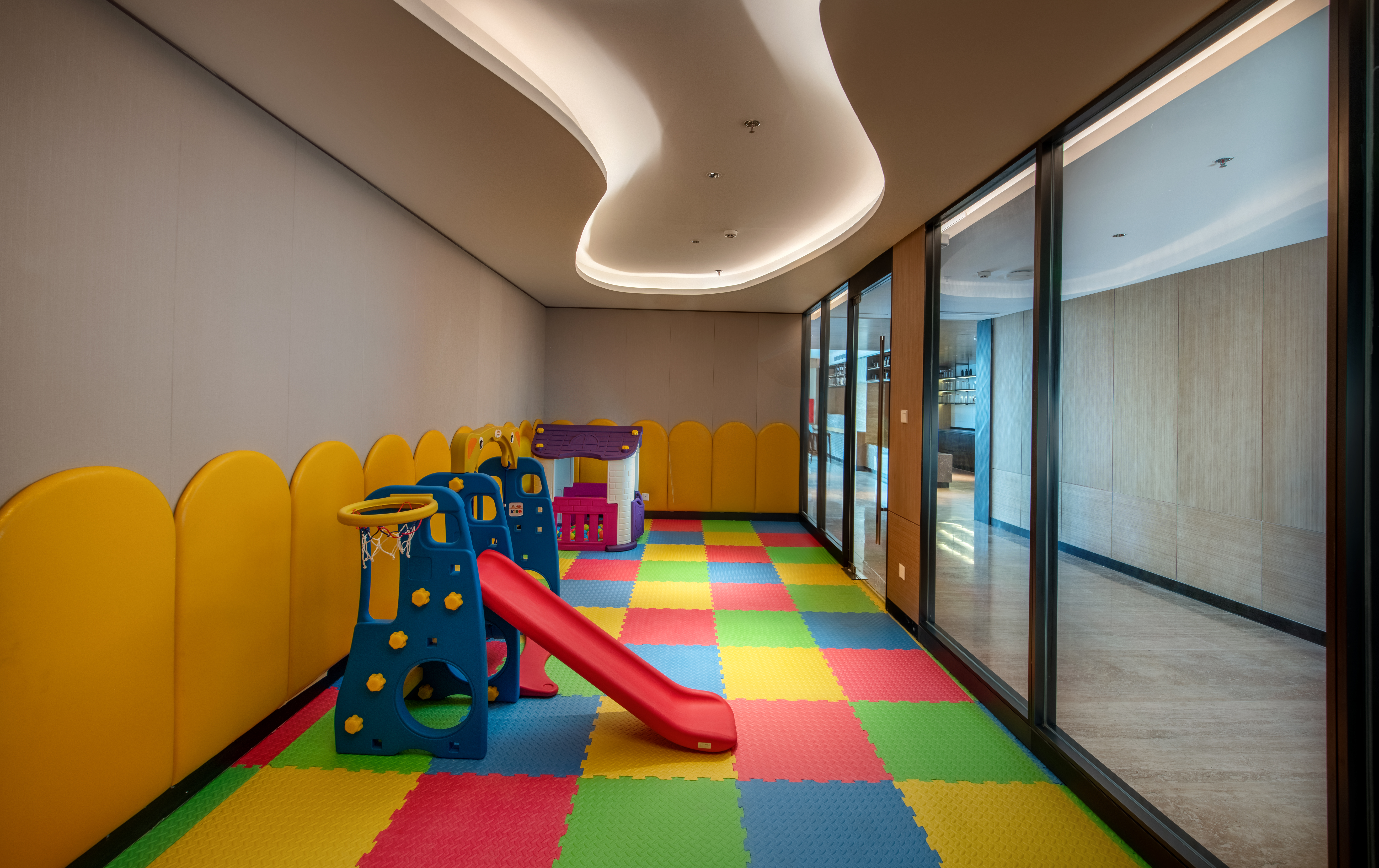 فندق عابر بني عمرو